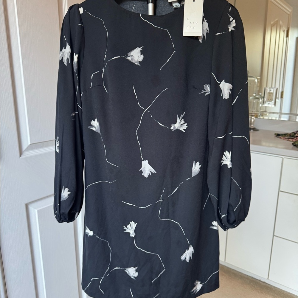 A New  Day Black Dress with White Floral Pattern US Small - Picture 5 of 11